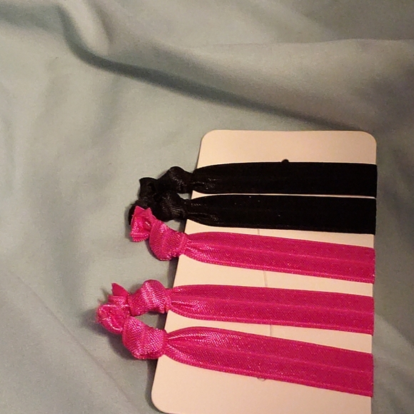 POSHMARK ERROR (Poshmark duplicated my listing and this item already sold) - Picture 5 of 5